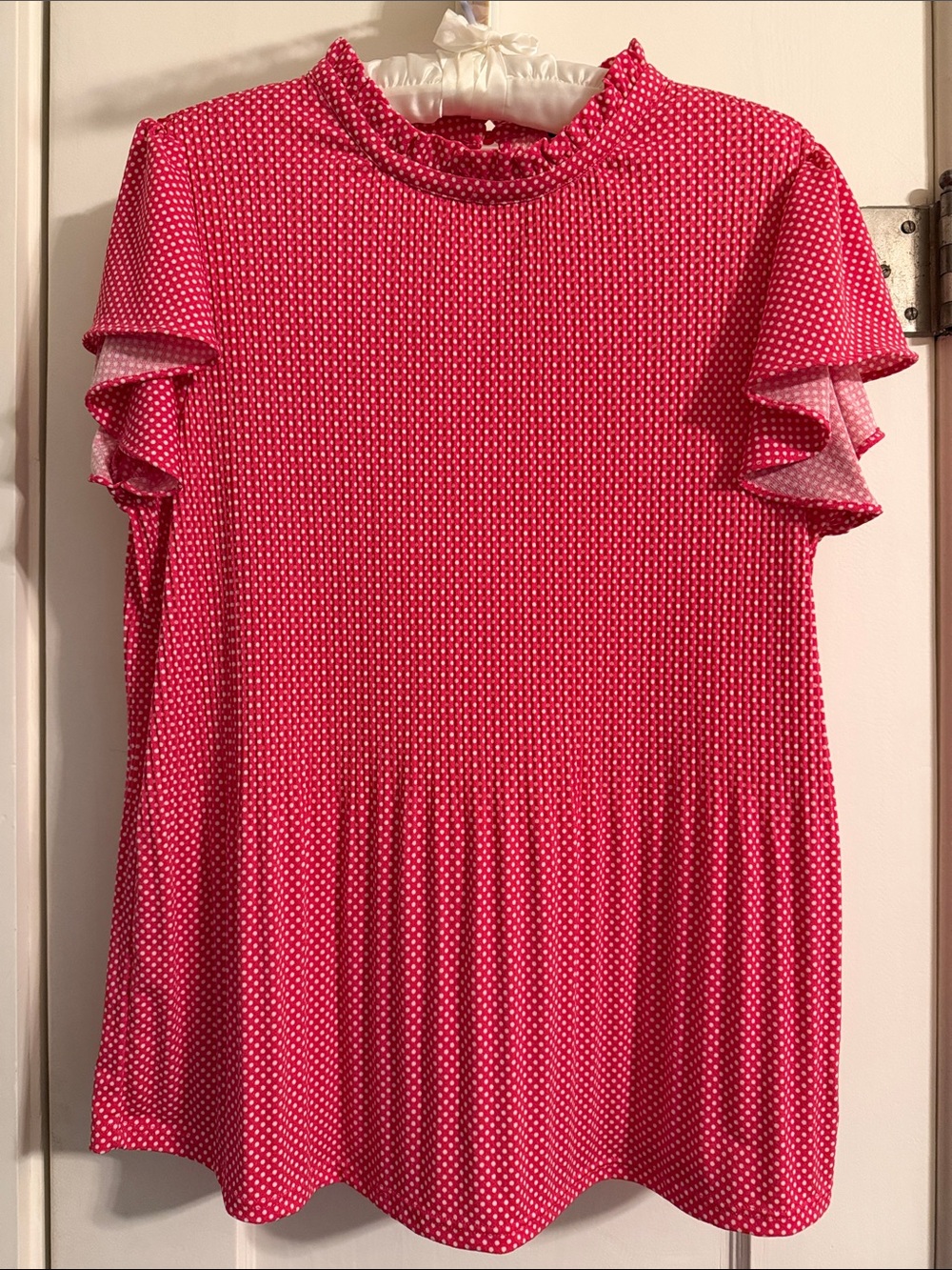 Adrianna Papell Polka Dot Top, Cap Ruffle Short Sleeves, Keyhole & Button, EUC